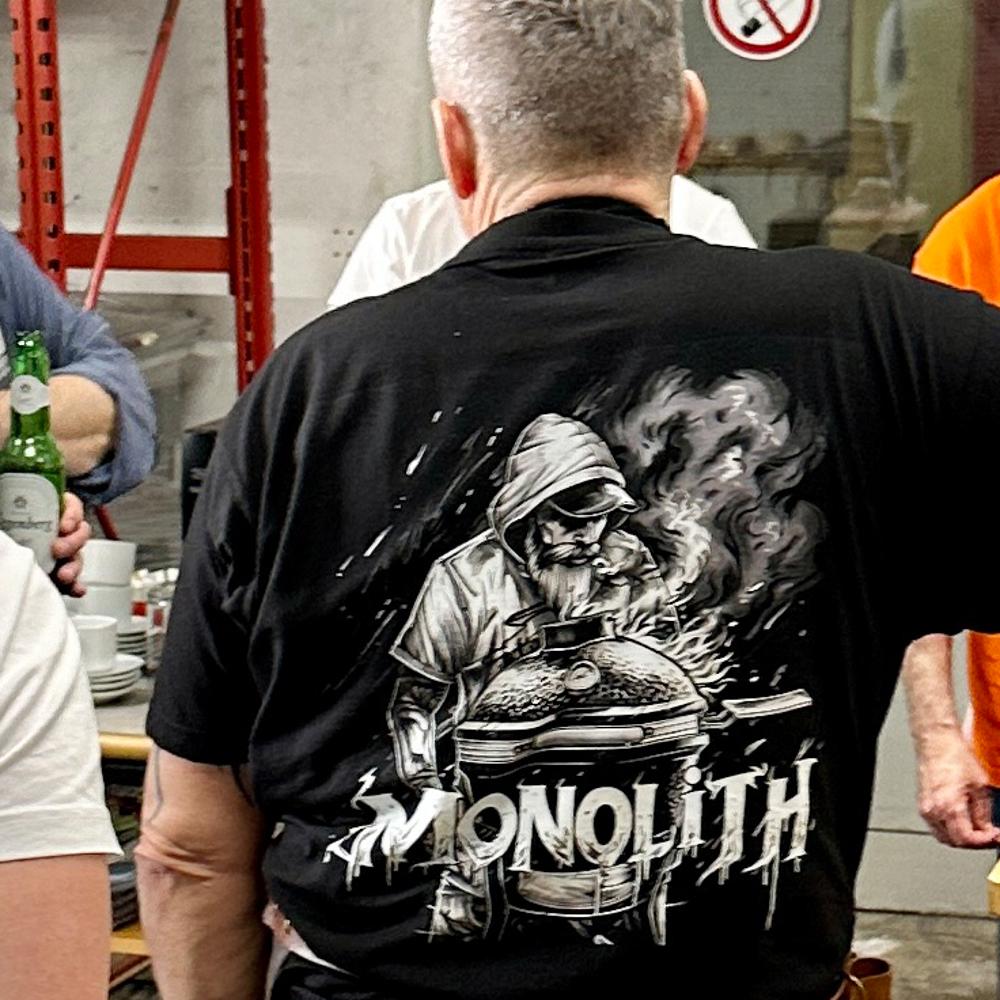 Monolith Grill Motiv T-Shirts