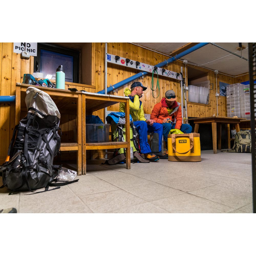 YETI Camino Carryall 35 2.0, Alpine Yellow